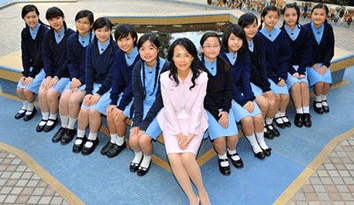 即将迎来香港新学年，校服企业称“校服定制”着装价格将上调2%至3%