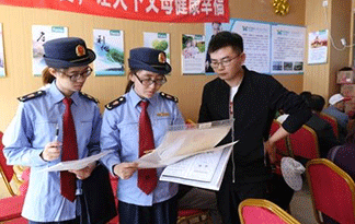 近日，山东省牡丹区市场监管局开展了关于中小学生“校服定制”出品质量检查行动