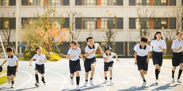 中小学生校服定制，校服生产厂家